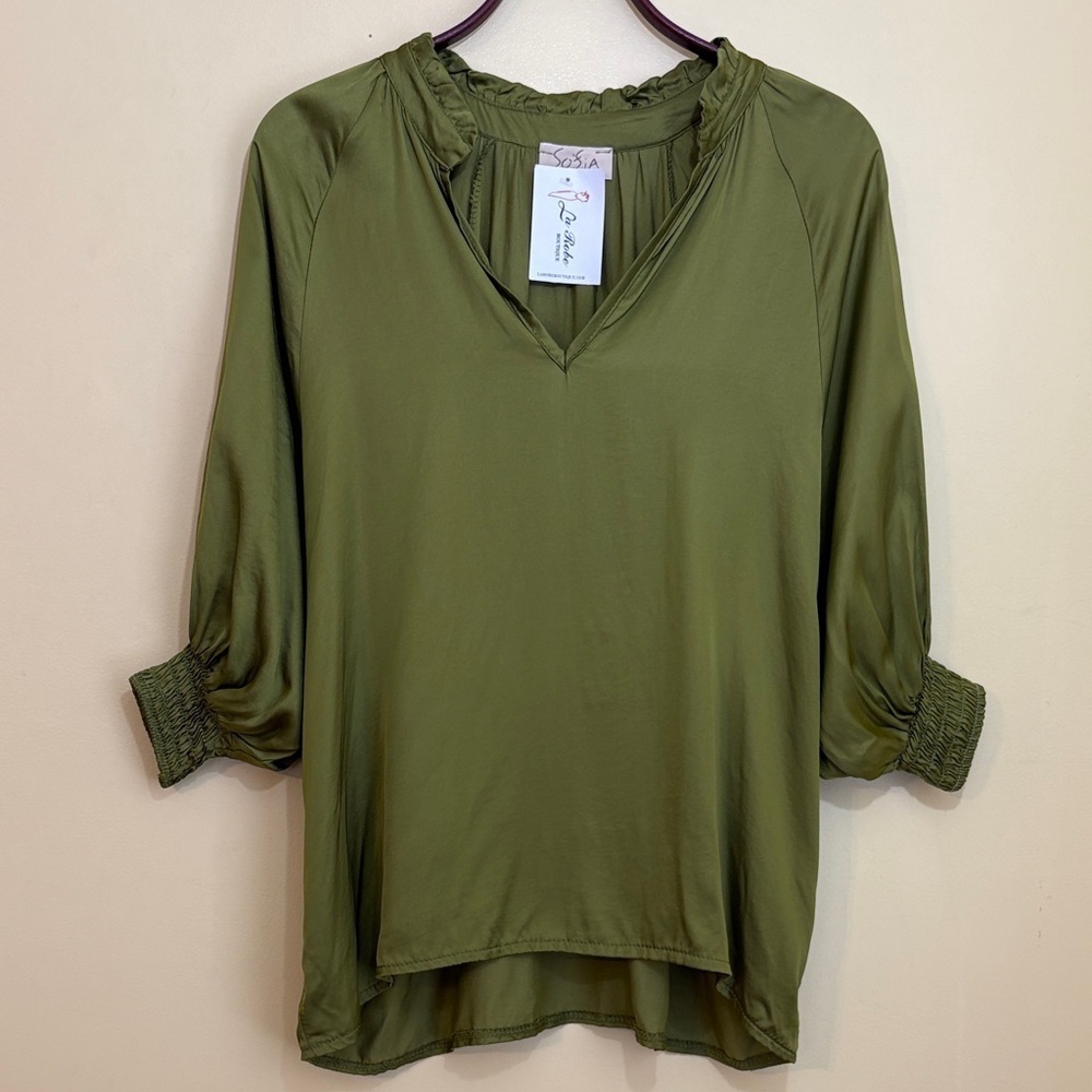 Sofia | NWT Andrea Green Olive Made in Italy Italian Satin High Low V Neck Top M